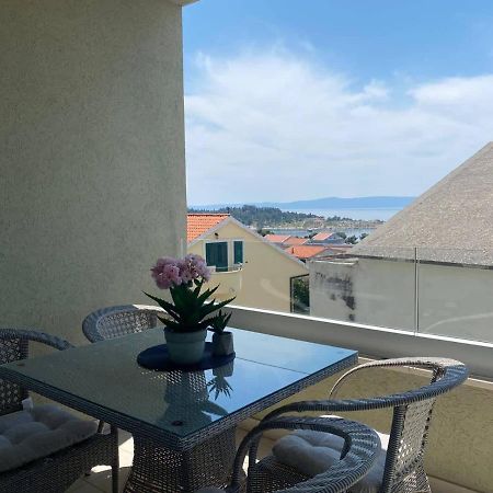 Modern Apartments With Garage Makarska Exterior photo