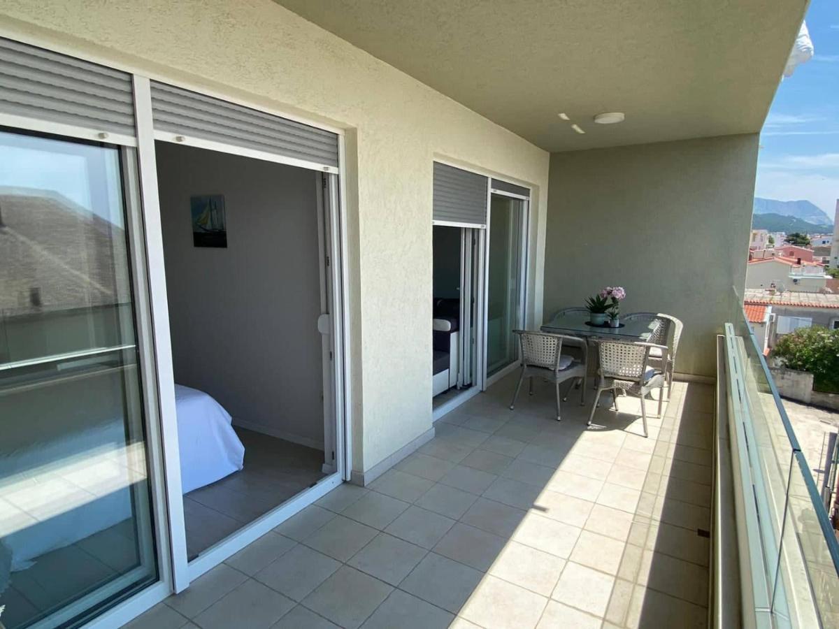 Modern Apartments With Garage Makarska Exterior photo